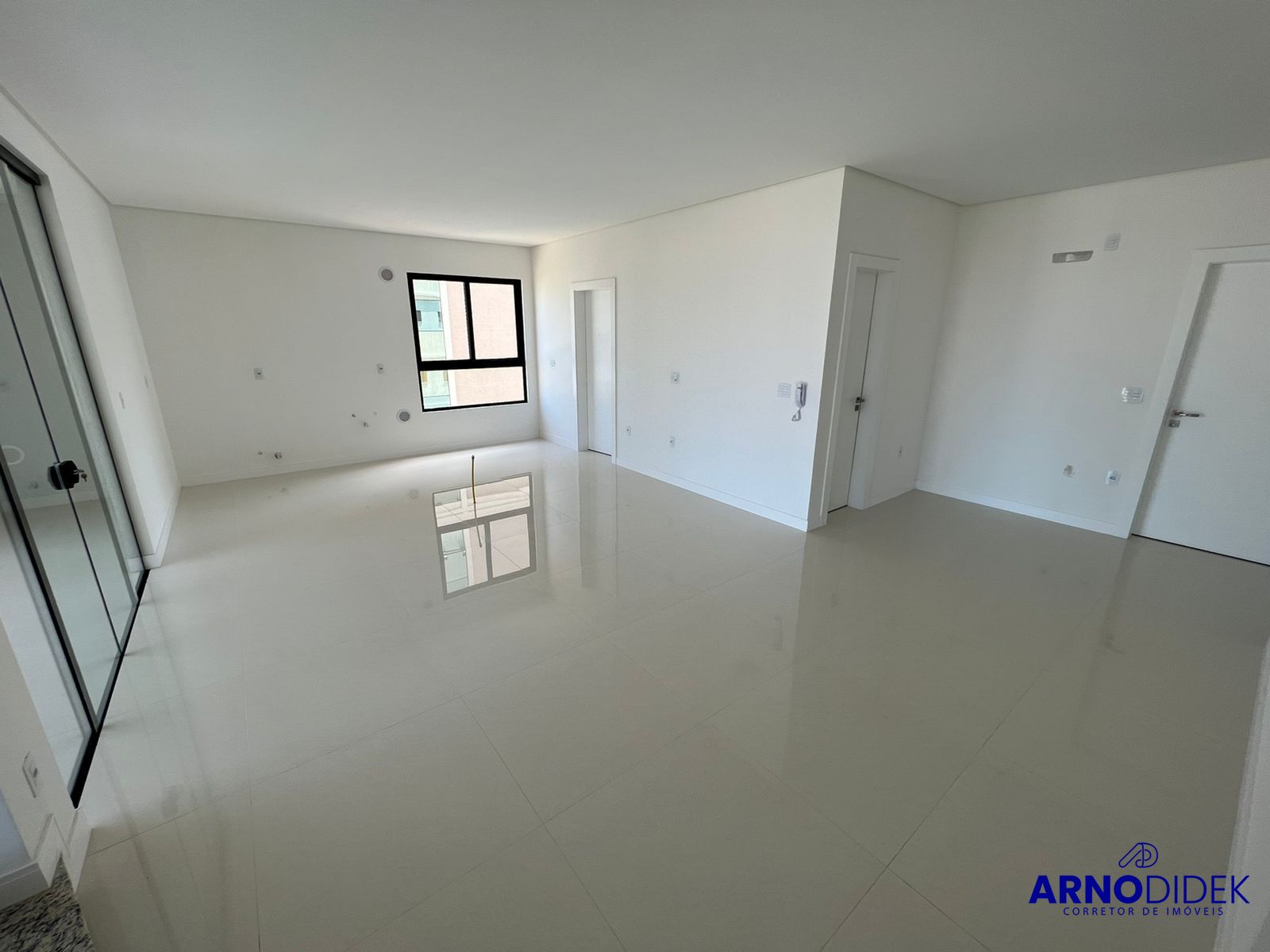 Apartamento à venda com 4 quartos, 200m² - Foto 7