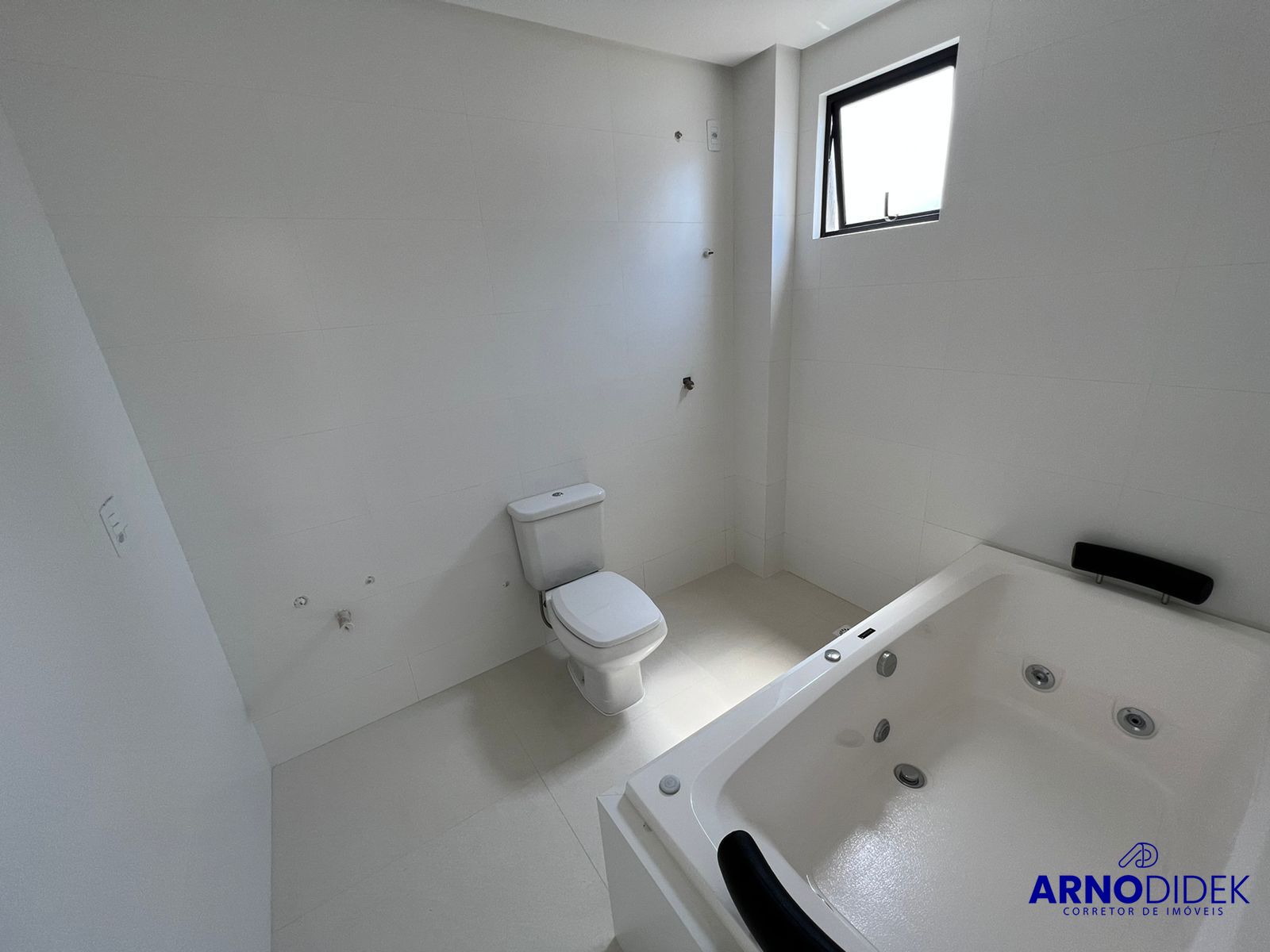 Apartamento à venda com 4 quartos, 200m² - Foto 19