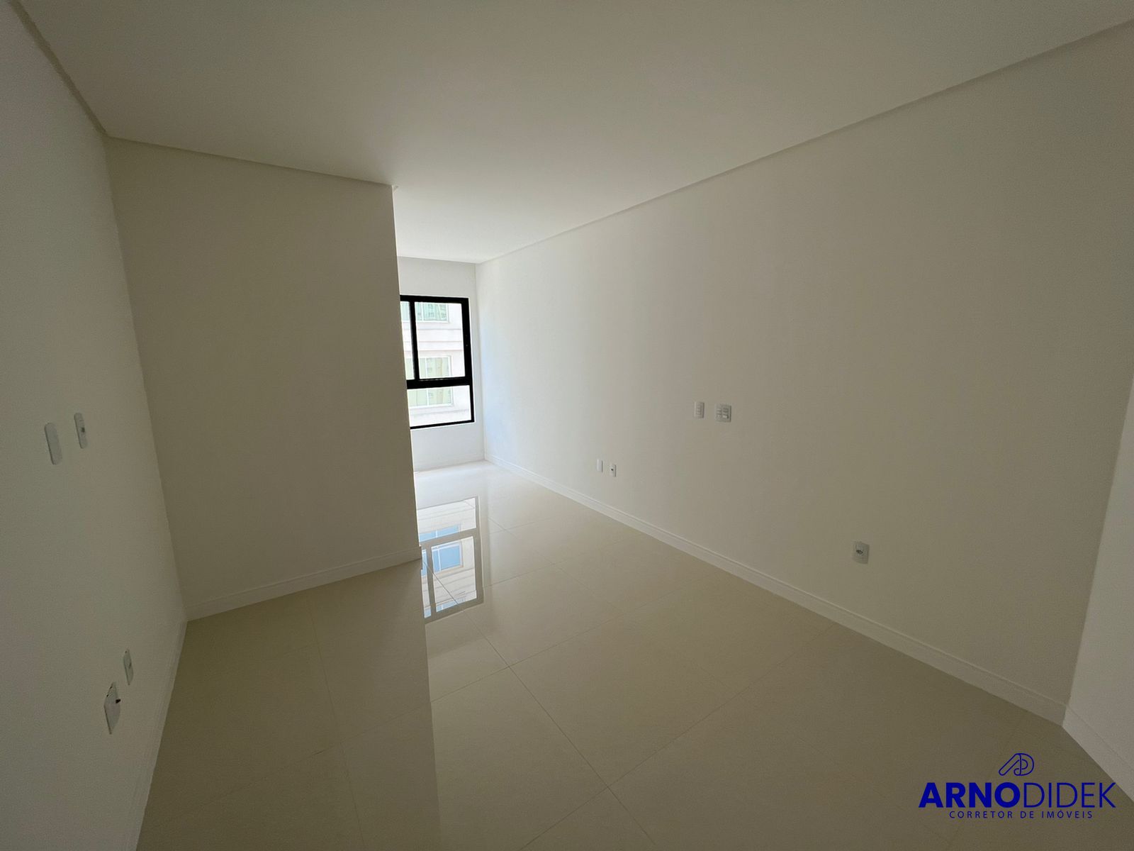 Apartamento à venda com 4 quartos, 200m² - Foto 14