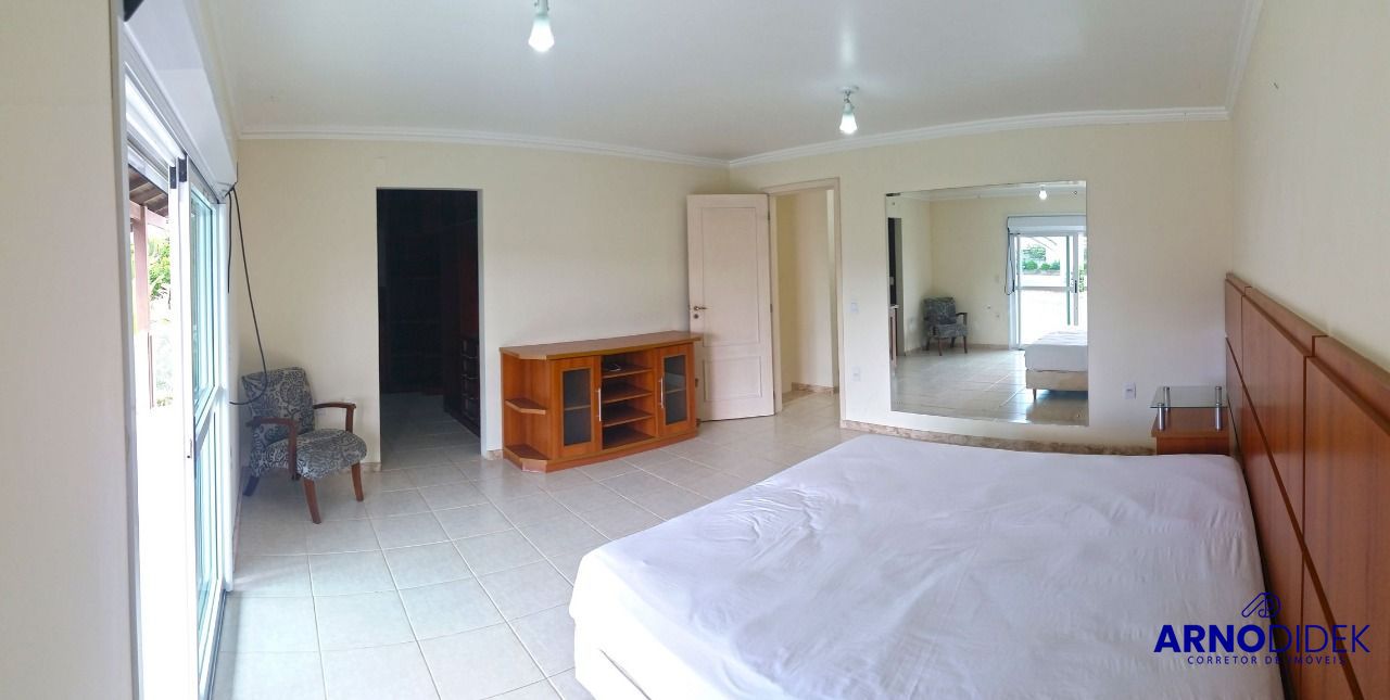 Casa à venda com 4 quartos, 250m² - Foto 10