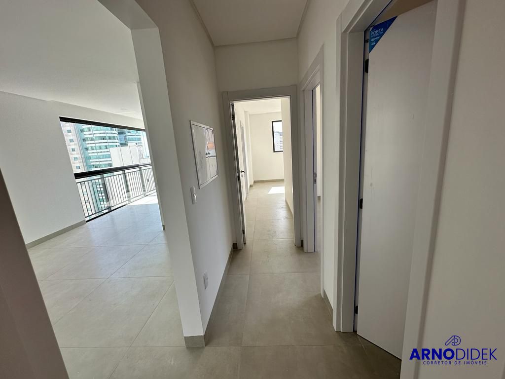 Apartamento à venda com 3 quartos, 110m² - Foto 19