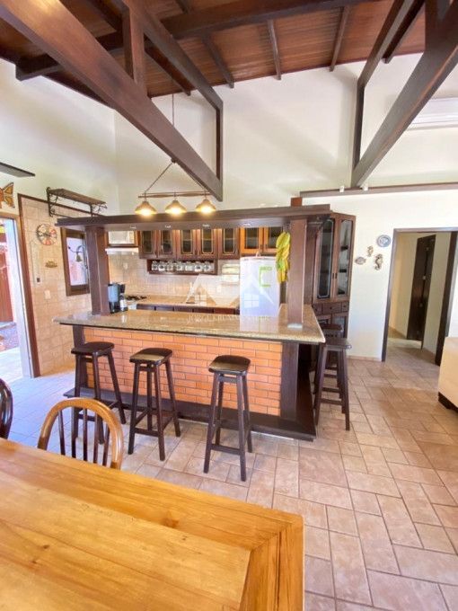 Casa, 3 quartos, 270 m² - Foto 4