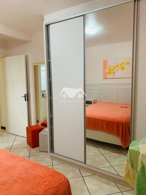 Apartamento à venda com 2 quartos, 70m² - Foto 9