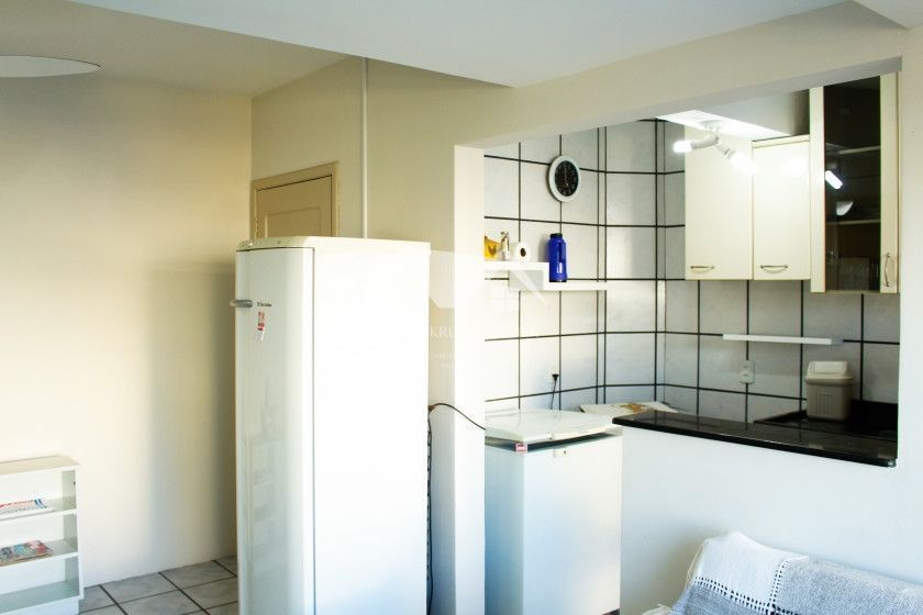 Apartamento à venda com 2 quartos, 70m² - Foto 13