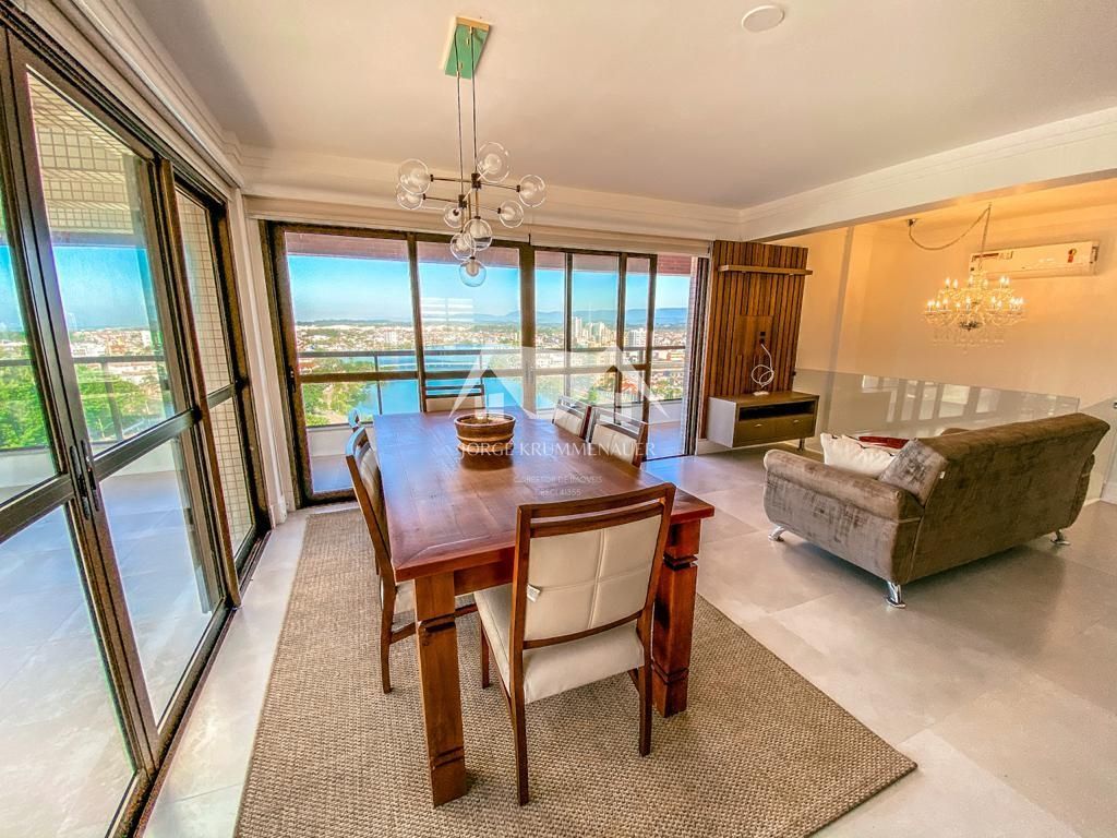 Cobertura, 3 quartos, 236 m² - Foto 2