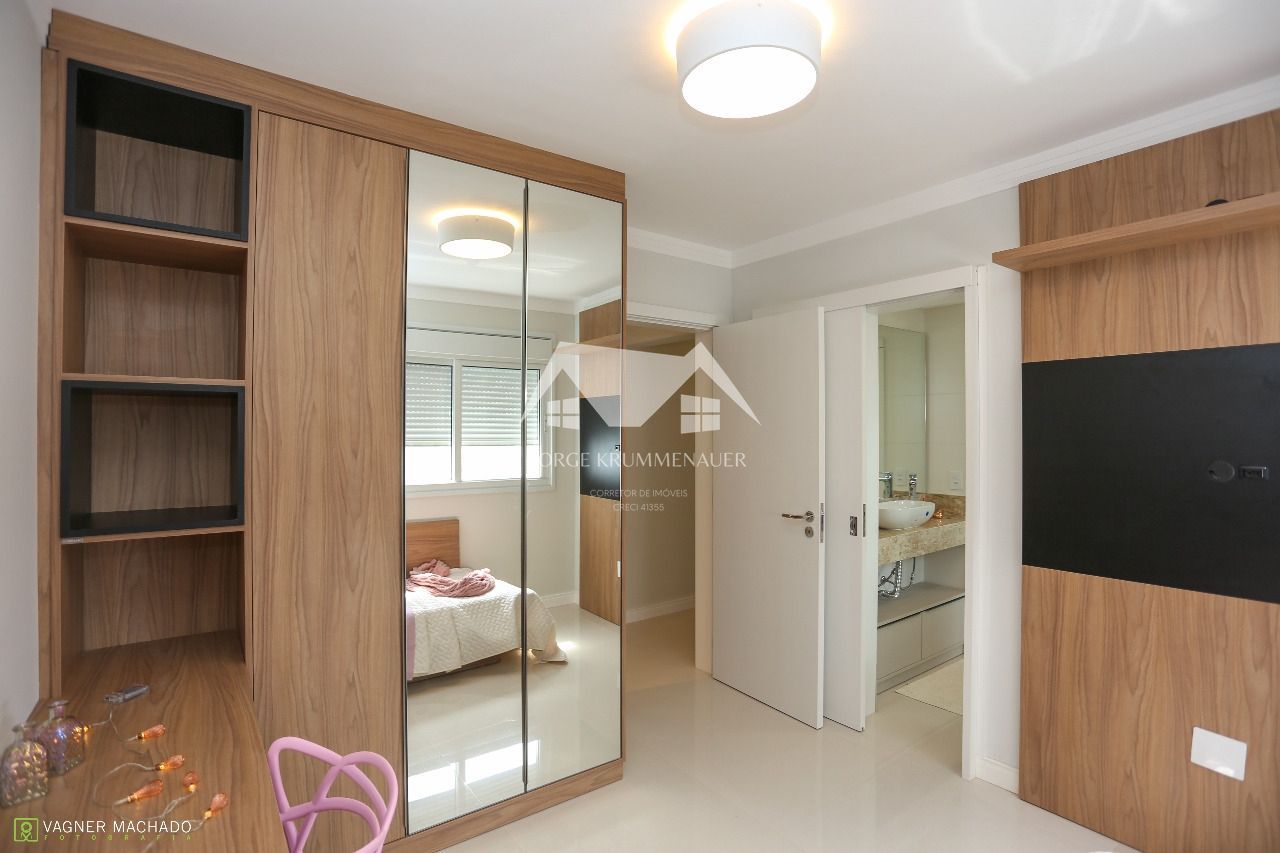 Apartamento à venda com 3 quartos, 125m² - Foto 22