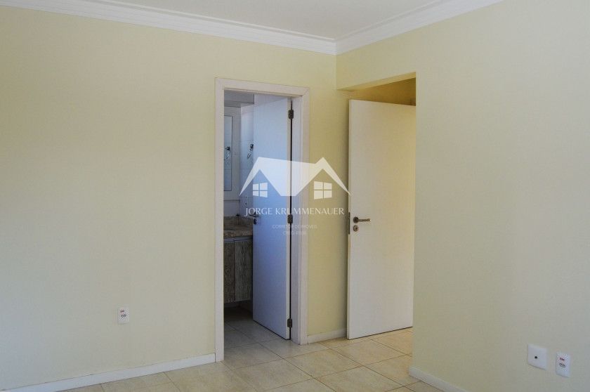 Apartamento à venda com 2 quartos, 82m² - Foto 2