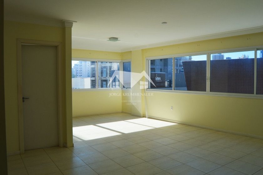 Apartamento à venda com 2 quartos, 82m² - Foto 6