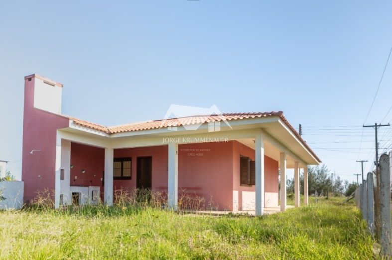 Casa à venda com 2 quartos, 100m² - Foto 1