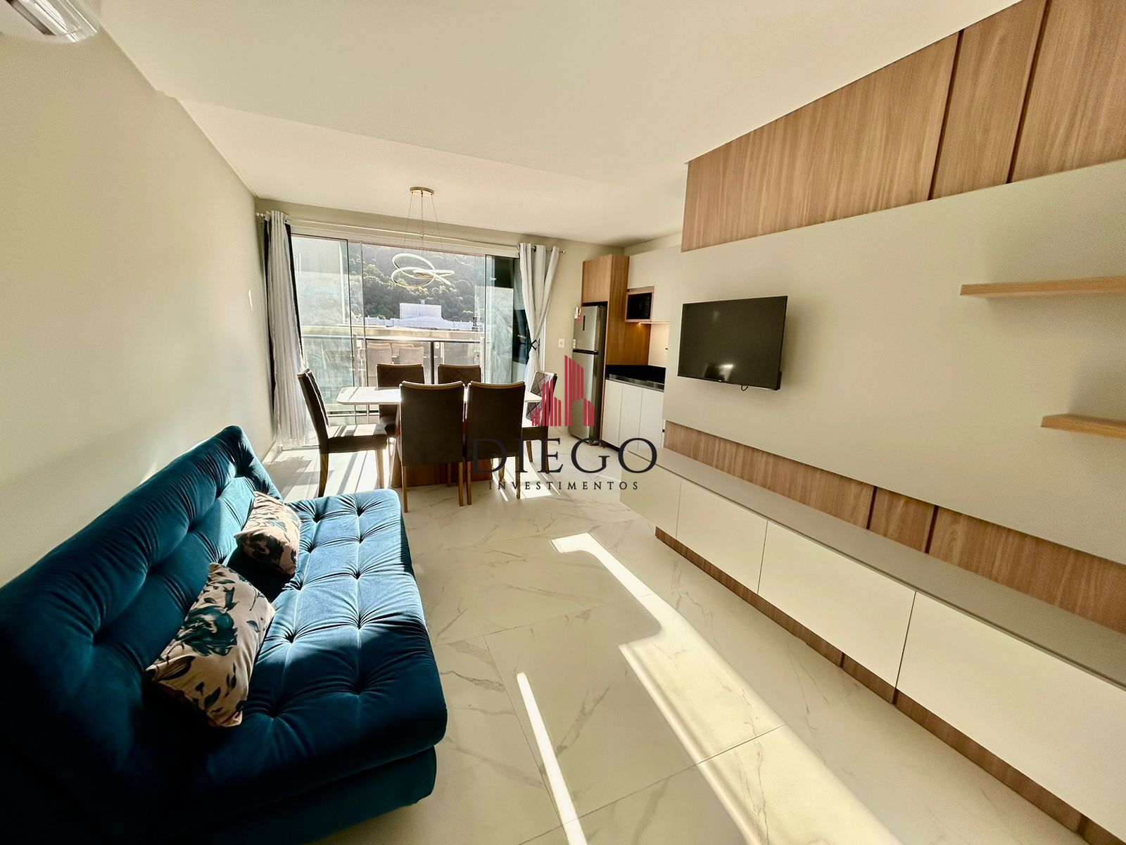 Apartamento à venda com 2 quartos, 76m² - Foto 2