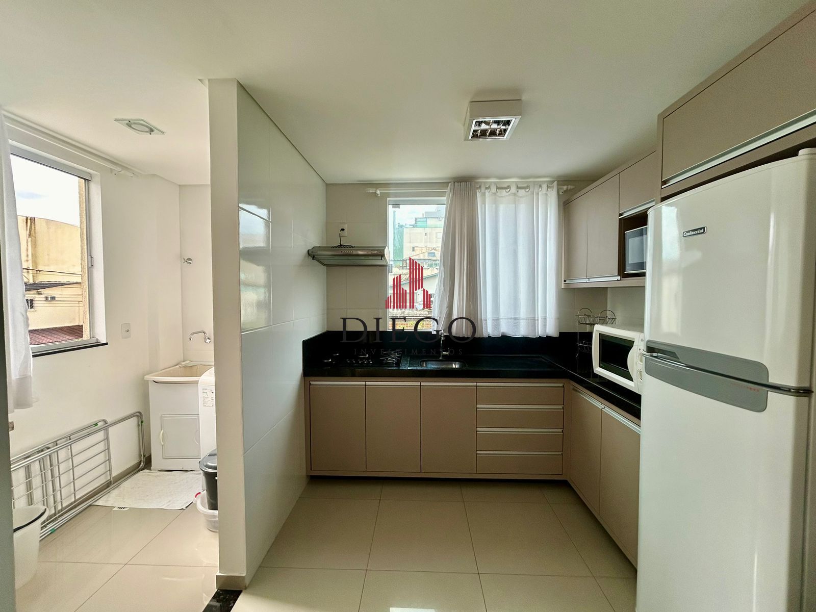 Apartamento à venda com 3 quartos, 92m² - Foto 2