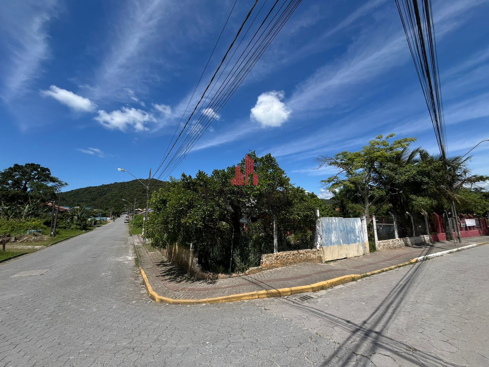 Terreno/Lote à venda  no Zé Amândio - Bombinhas, SC. Imóveis