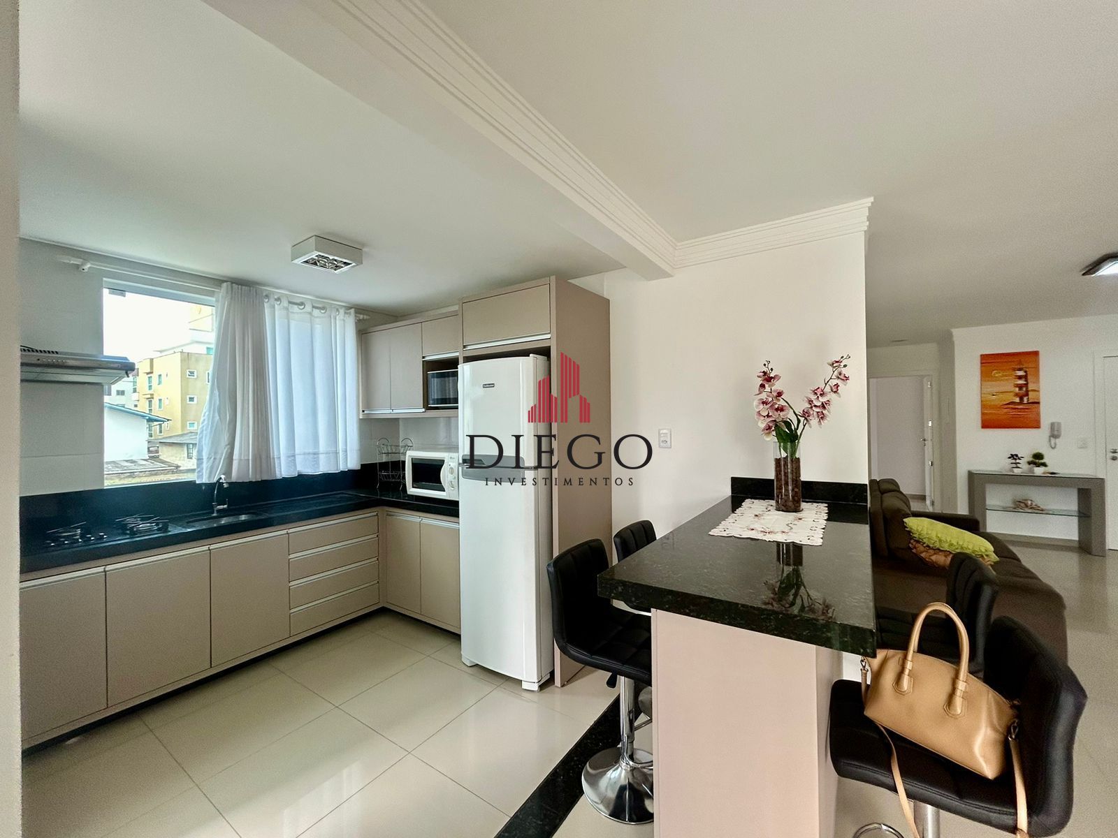 Apartamento à venda com 3 quartos, 92m² - Foto 4