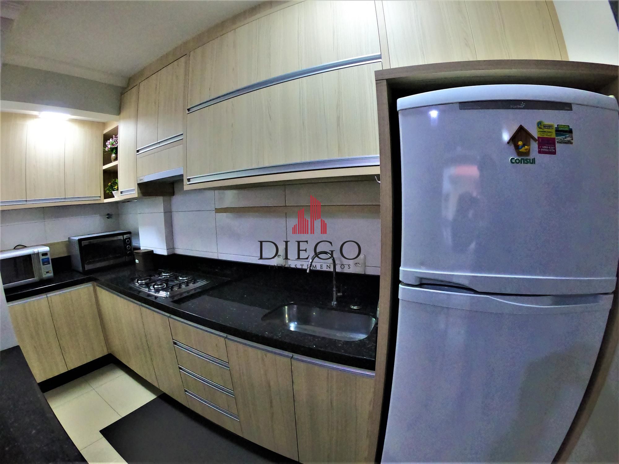 Apartamento à venda com 2 quartos, 70m² - Foto 2