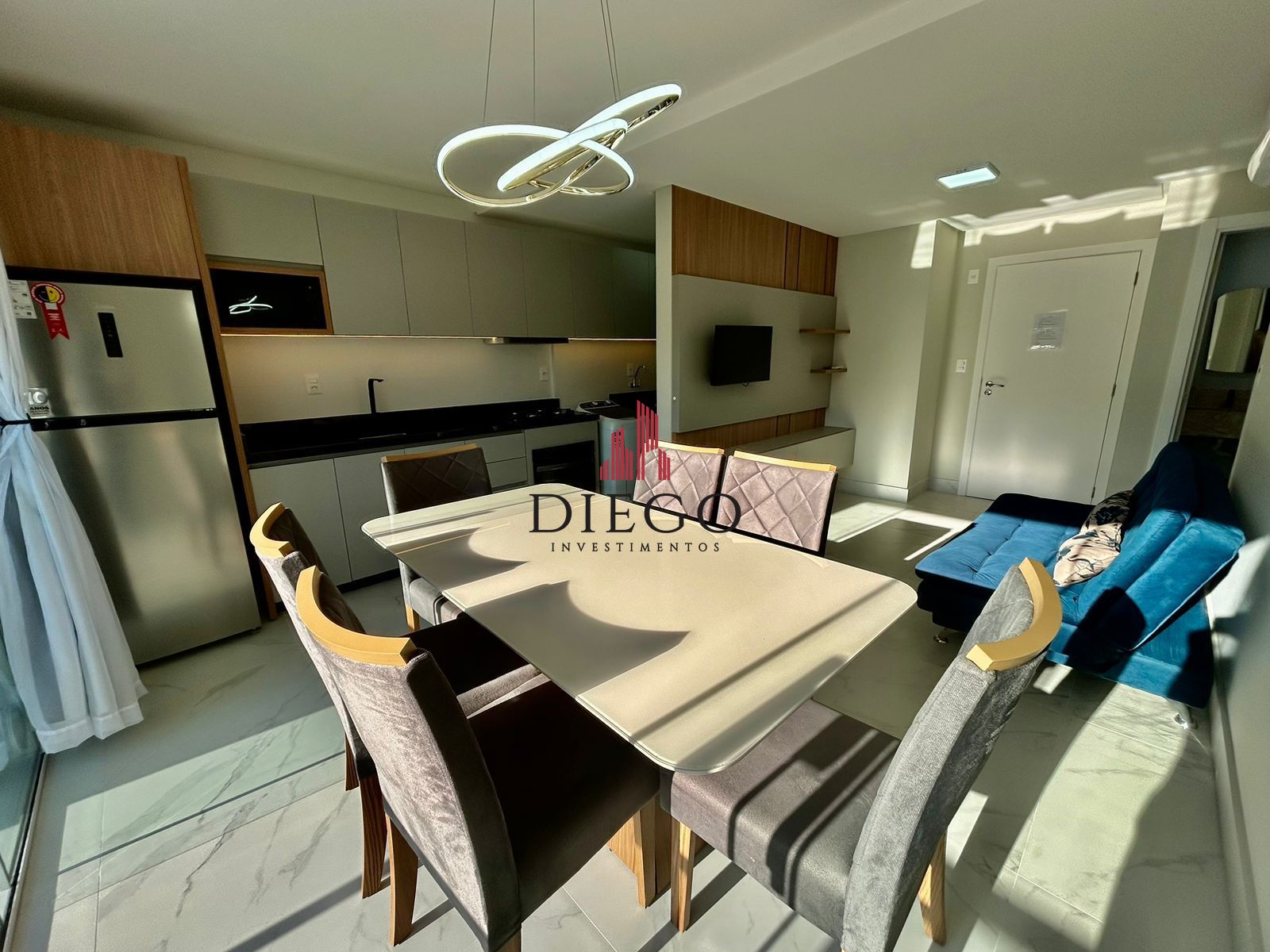 Apartamento à venda com 2 quartos, 76m² - Foto 1