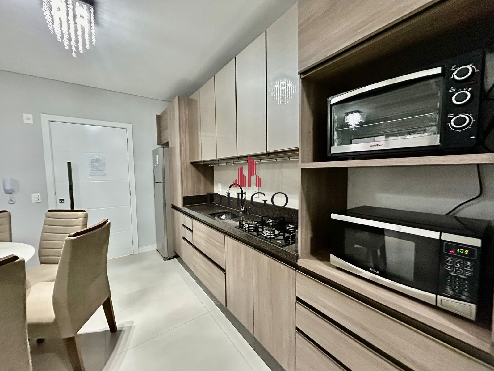 Apartamento à venda com 2 quartos, 72m² - Foto 3