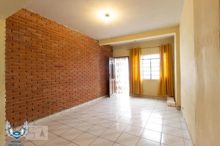 Casa à venda com 2 quartos, 112m² - Foto 2