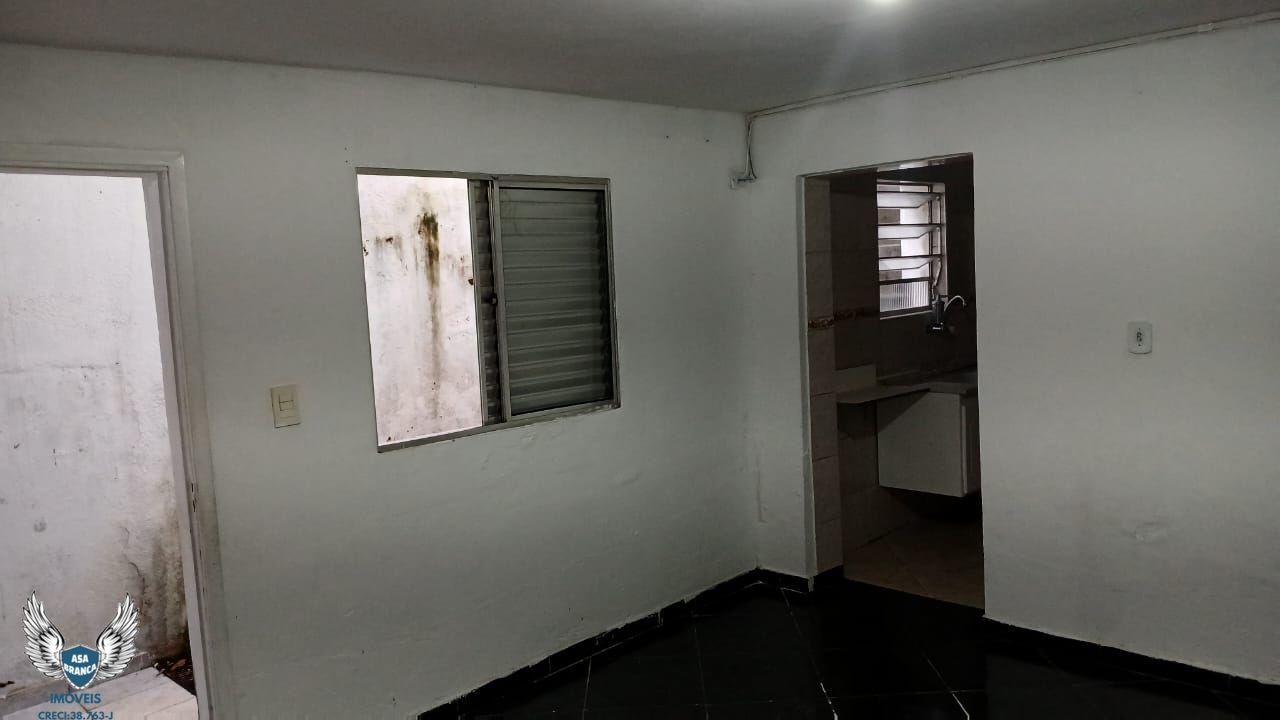 Casa para alugar com 1 quarto, 60m² - Foto 1