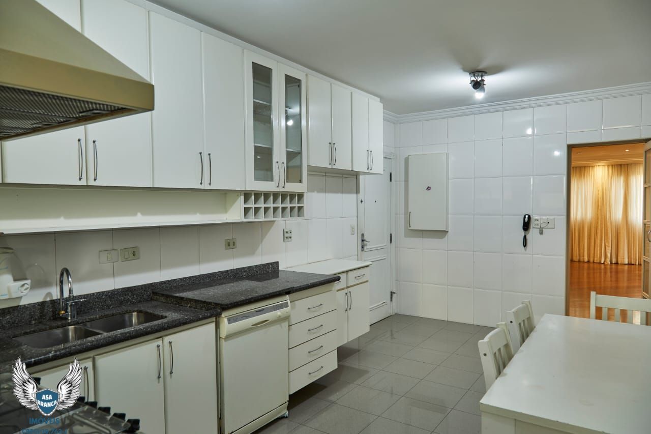 Apartamento à venda com 3 quartos, 160m² - Foto 25