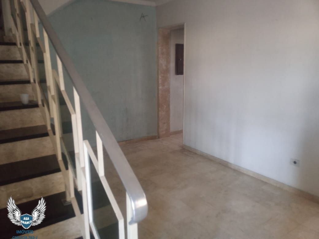 Sobrado à venda com 3 quartos, 234m² - Foto 35