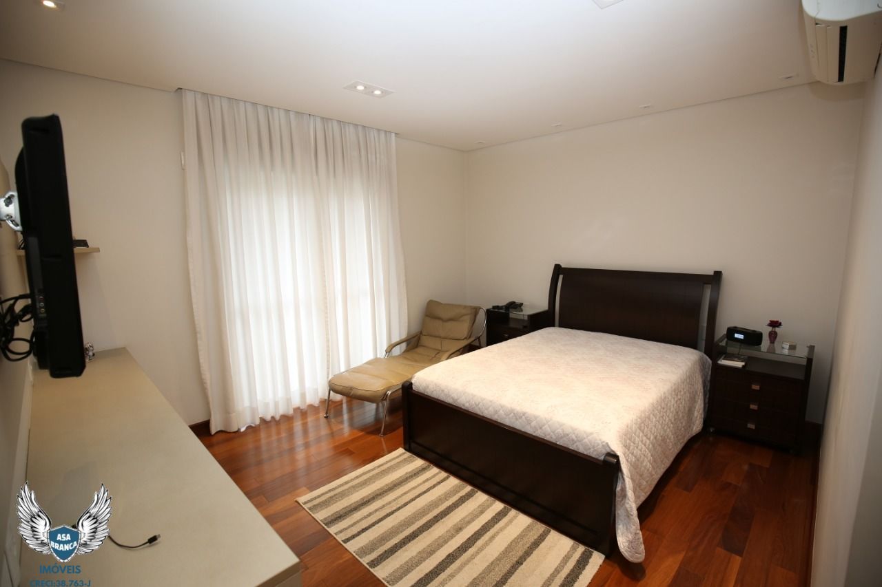 Apartamento à venda com 3 quartos, 240m² - Foto 28