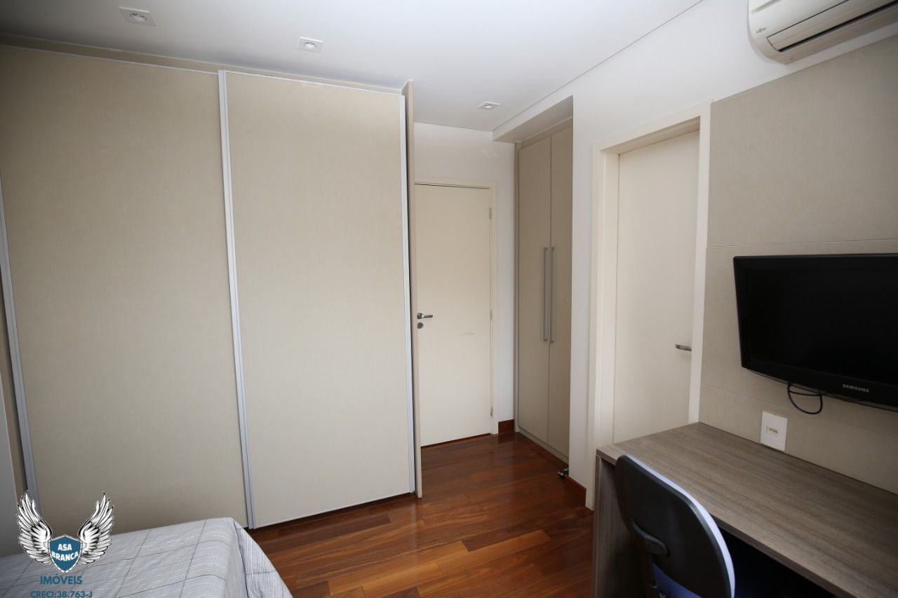 Apartamento à venda com 3 quartos, 240m² - Foto 19