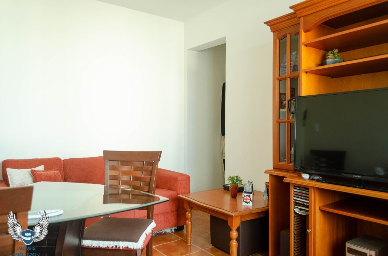 Apartamento à venda com 2 quartos, 70m² - Foto 11