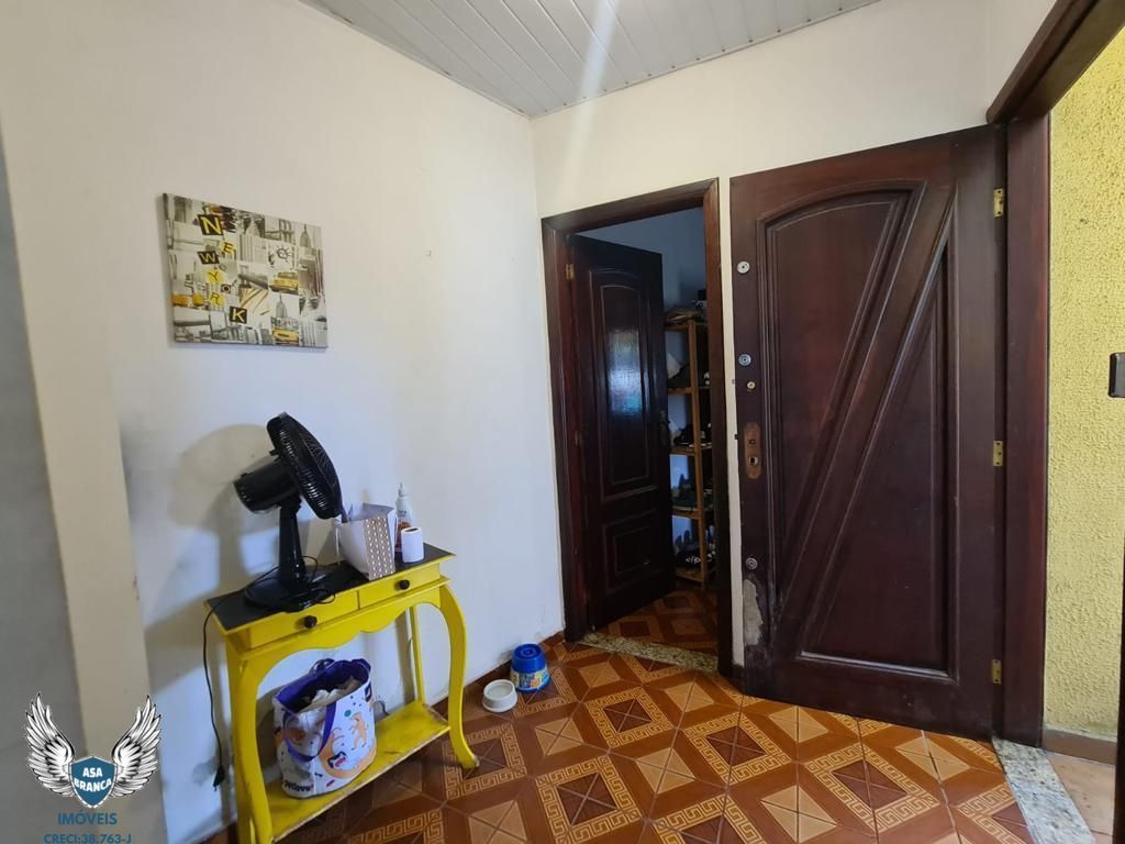 Casa à venda com 4 quartos, 244m² - Foto 25