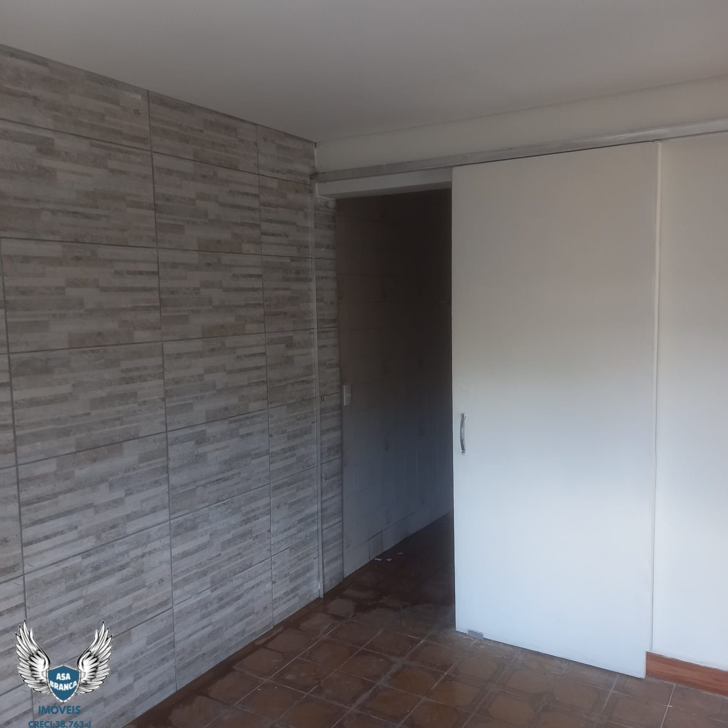 Casa à venda com 3 quartos, 98m² - Foto 25