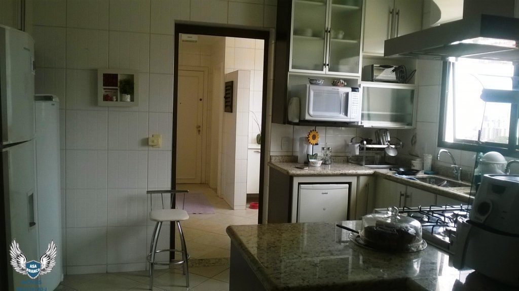 Apartamento à venda com 4 quartos, 270m² - Foto 12