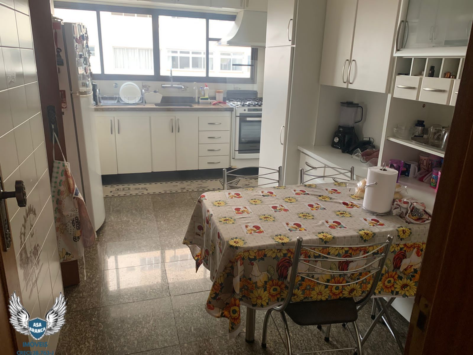 Apartamento à venda com 4 quartos, 170m² - Foto 3