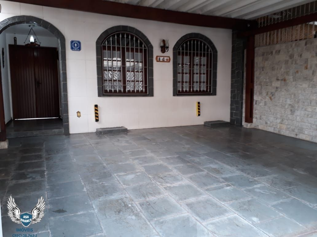 Casa à venda com 3 quartos, 380m² - Foto 11