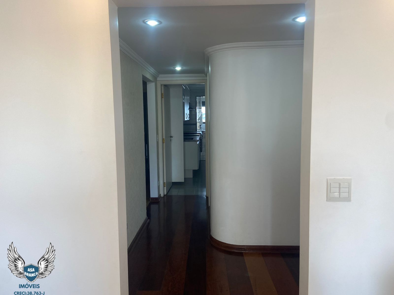 Apartamento à venda com 3 quartos, 135m² - Foto 27