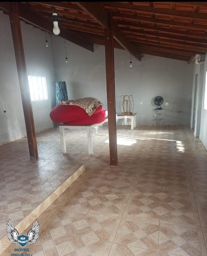 Casa à venda com 3 quartos, 300m² - Foto 17