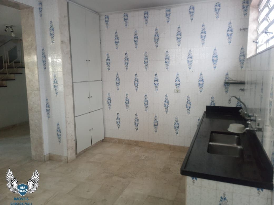 Sobrado à venda com 3 quartos, 234m² - Foto 33