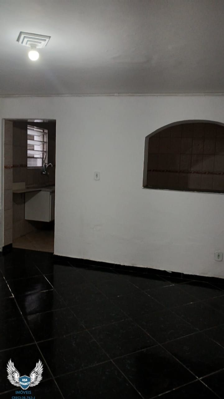 Casa para alugar com 1 quarto, 60m² - Foto 4