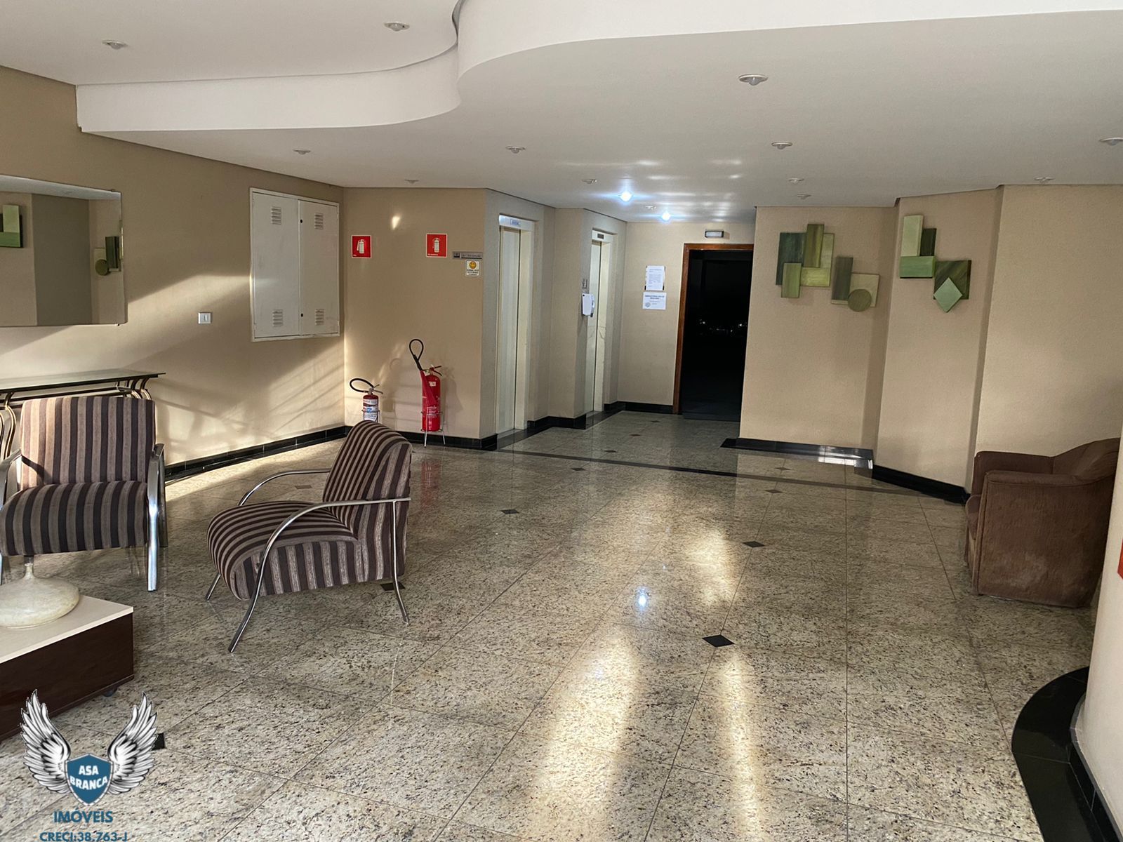 Apartamento à venda com 3 quartos, 83m² - Foto 32