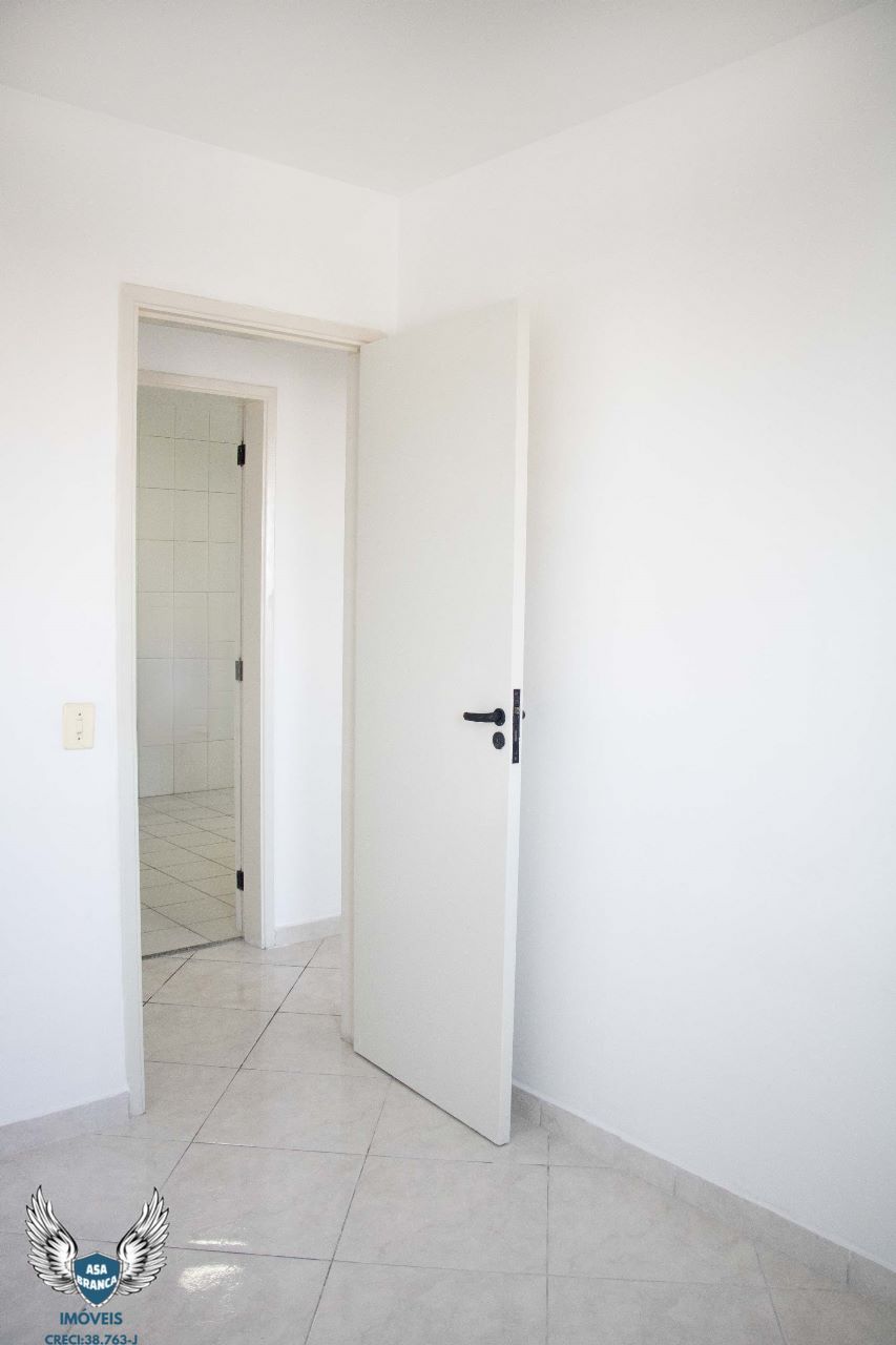 Apartamento à venda com 3 quartos, 70m² - Foto 13