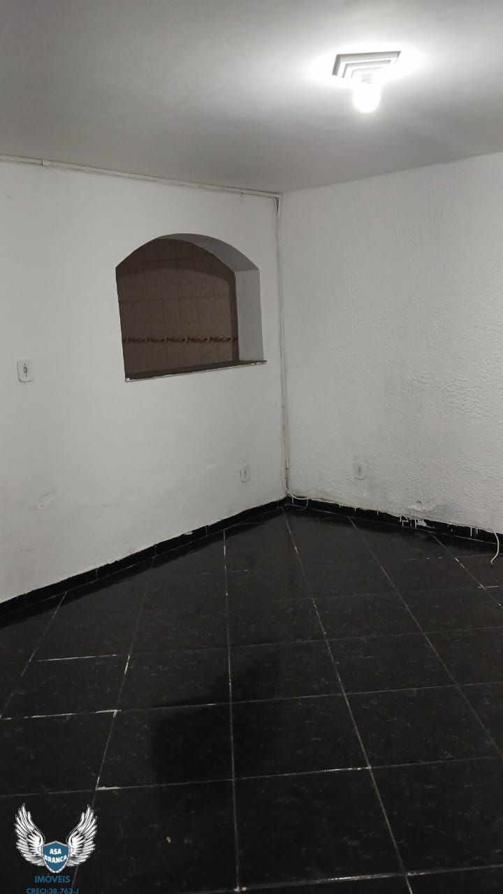 Casa para alugar com 1 quarto, 60m² - Foto 8