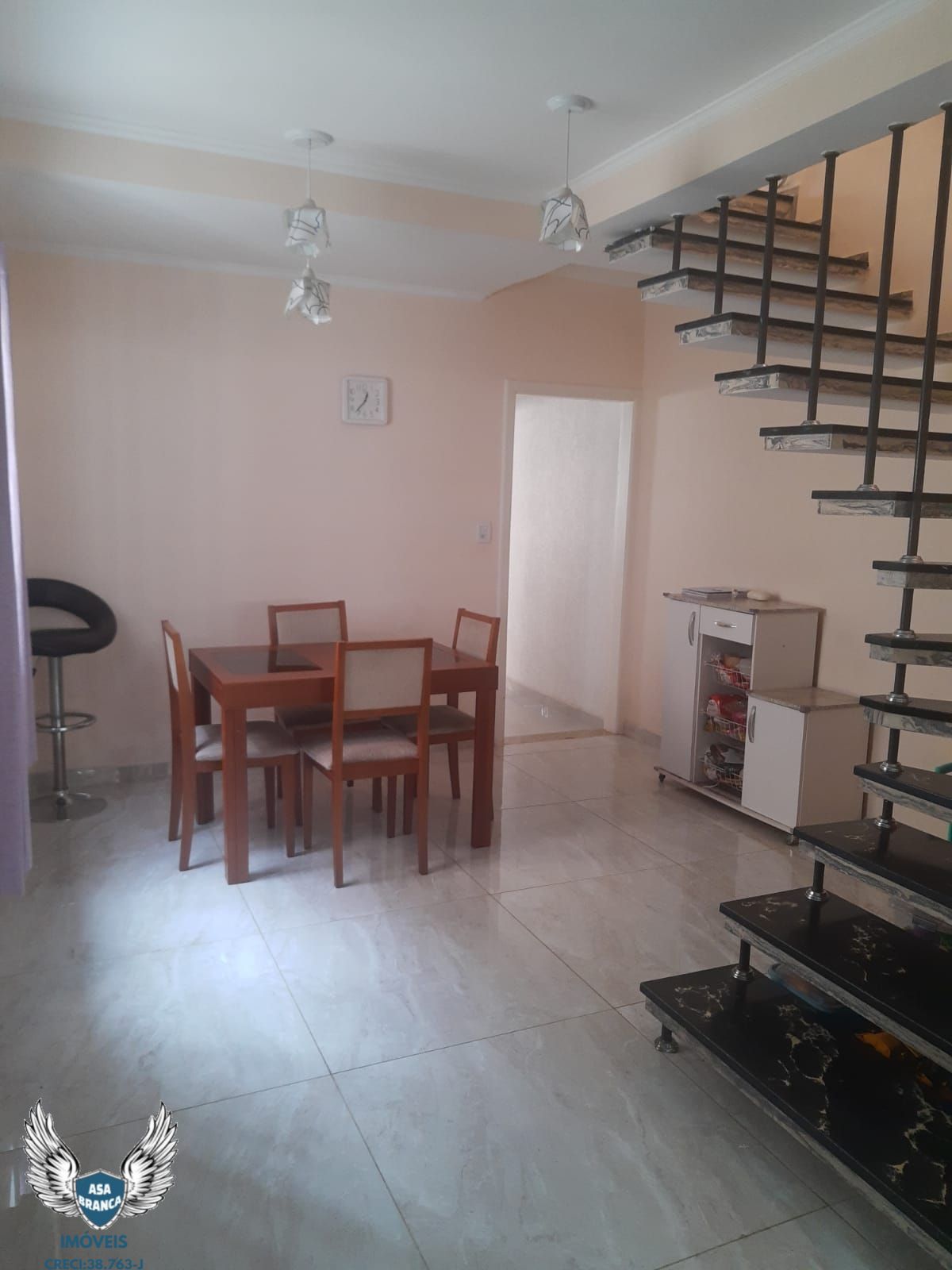 Sobrado à venda com 2 quartos, 200m² - Foto 11