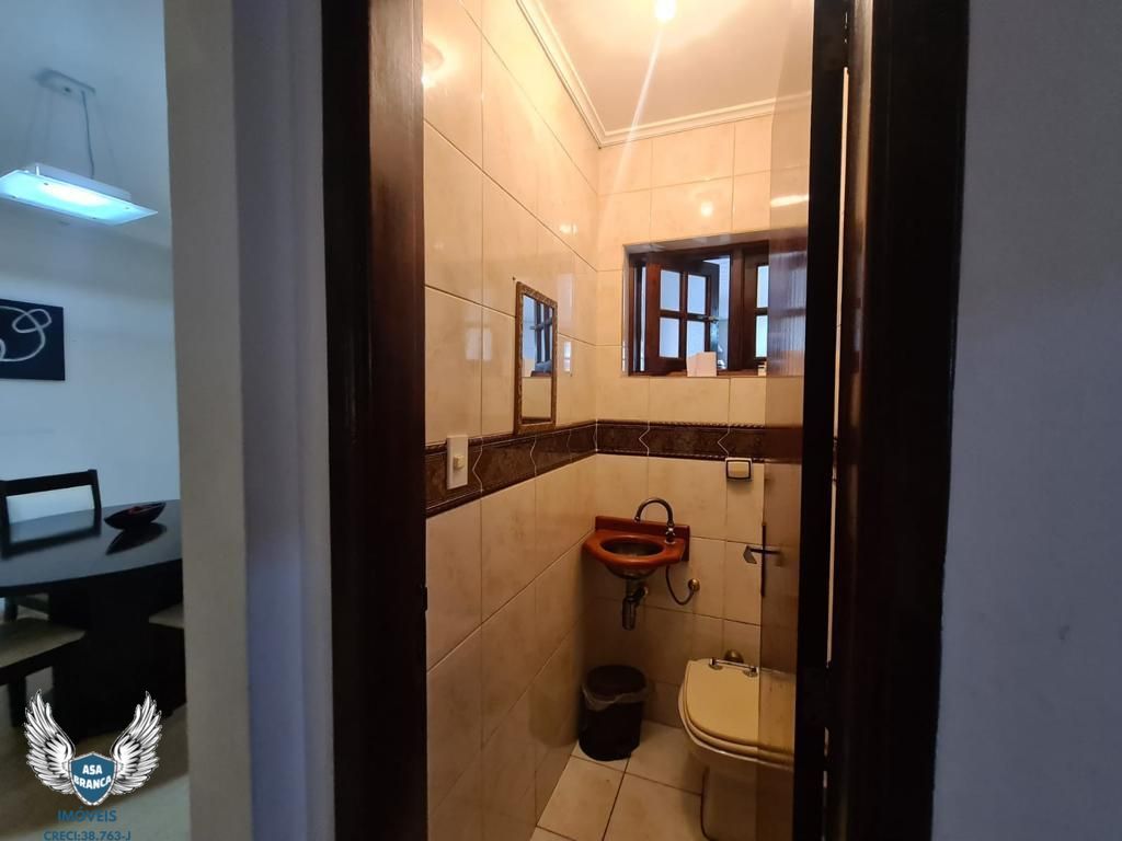 Casa à venda com 4 quartos, 244m² - Foto 37