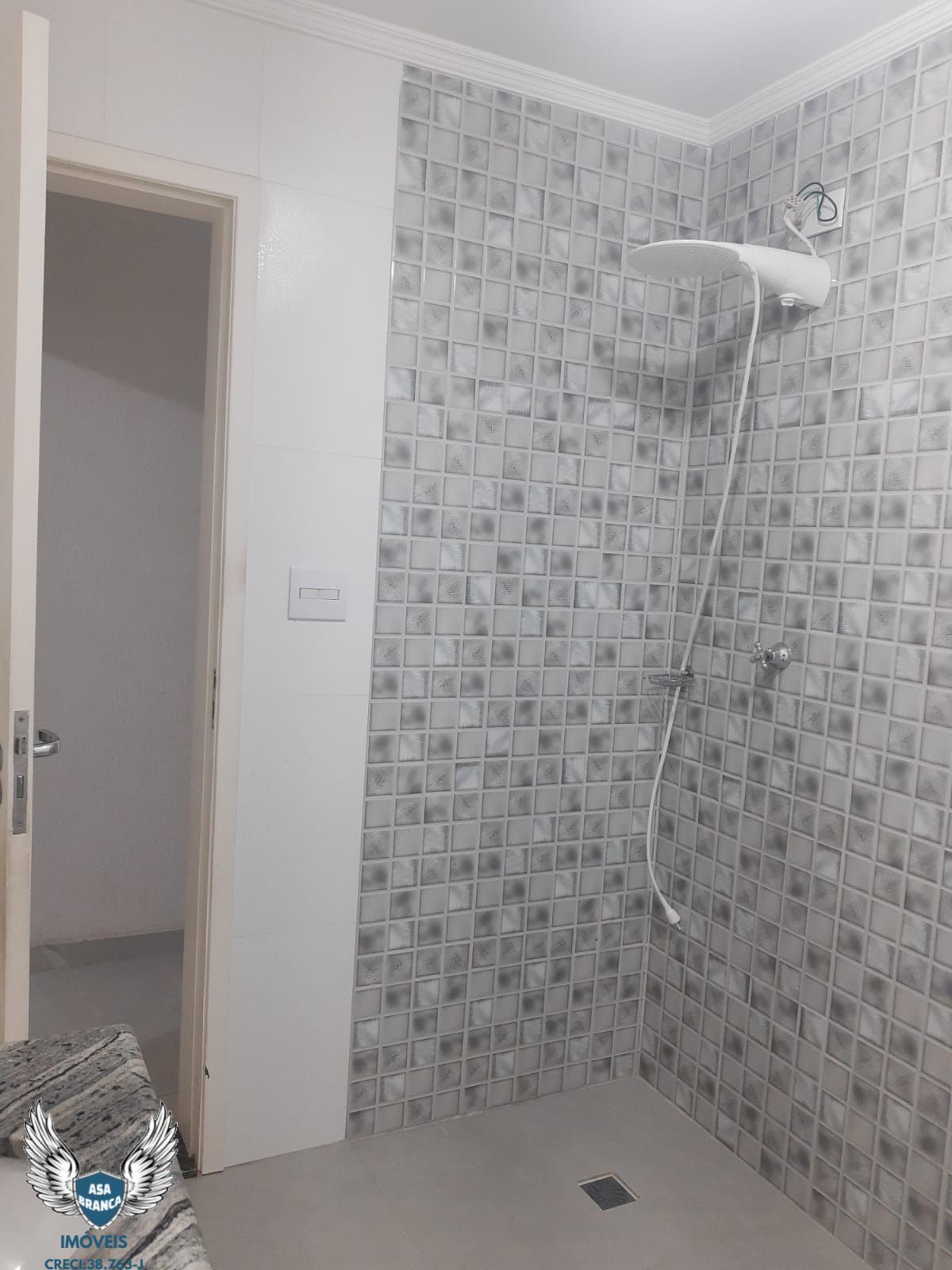 Sobrado à venda com 2 quartos, 200m² - Foto 15