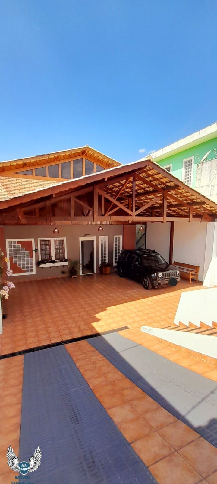 Sobrado à venda com 3 quartos, 192m² - Foto 1