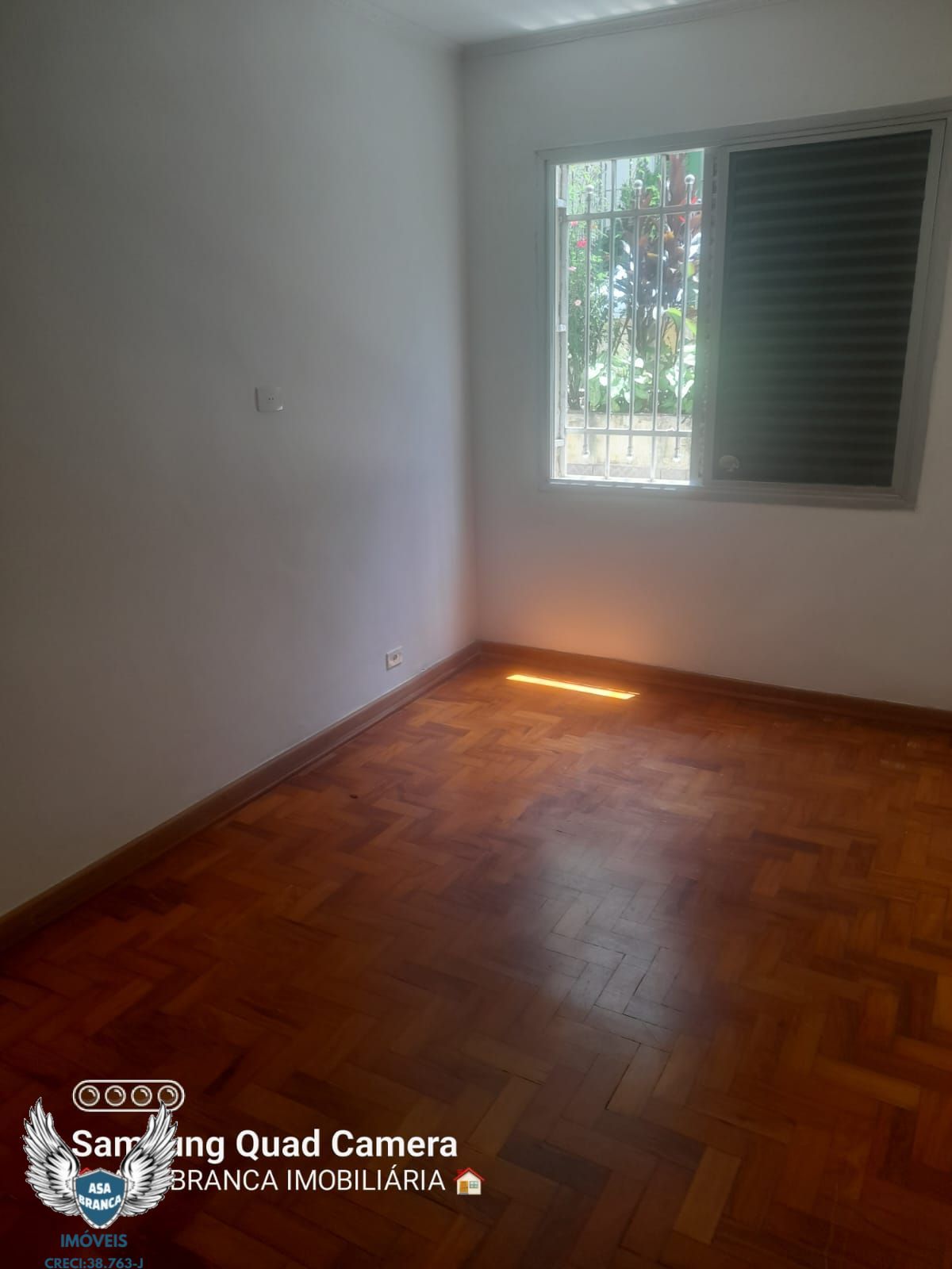 Apartamento para alugar com 2 quartos, 75m² - Foto 27