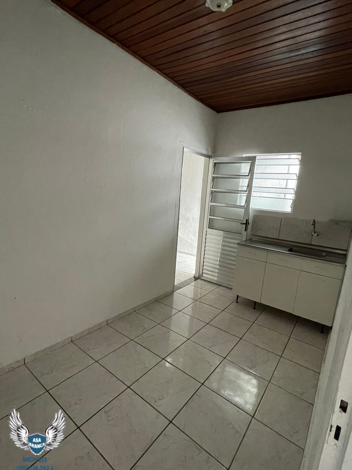 Casa à venda com 2 quartos, 50m² - Foto 18