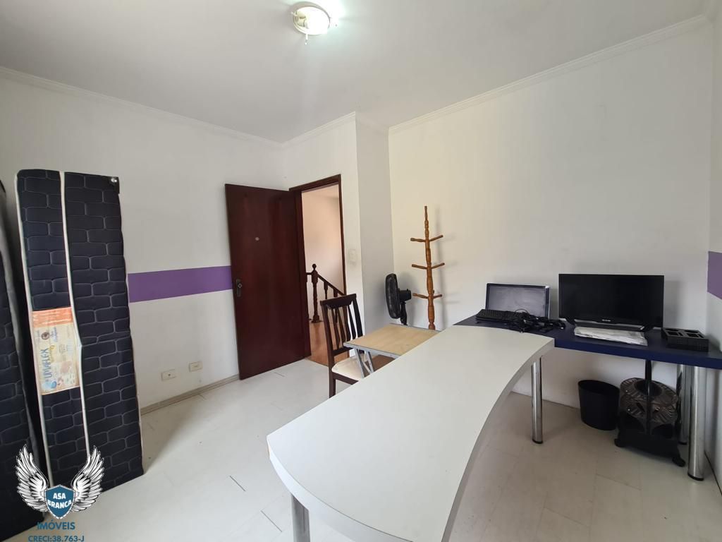 Casa à venda com 4 quartos, 244m² - Foto 14