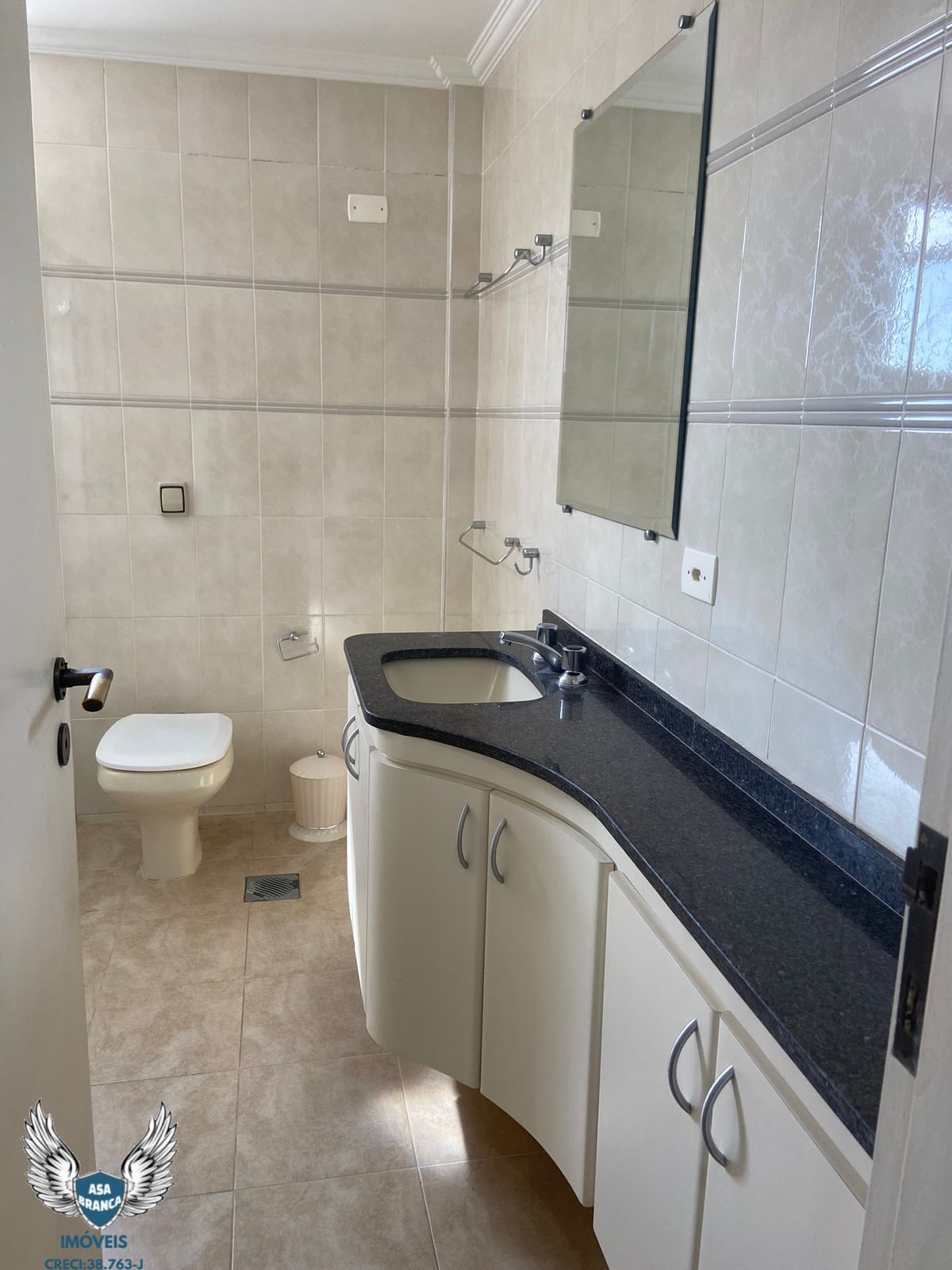 Apartamento à venda com 3 quartos, 135m² - Foto 8