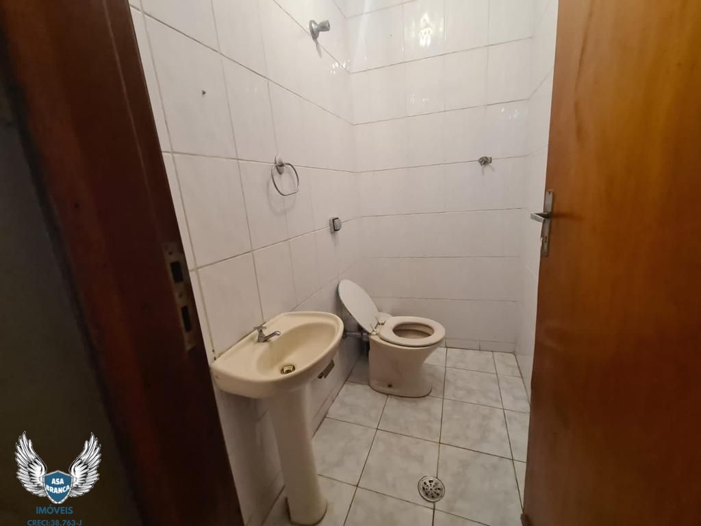 Casa à venda com 4 quartos, 244m² - Foto 40