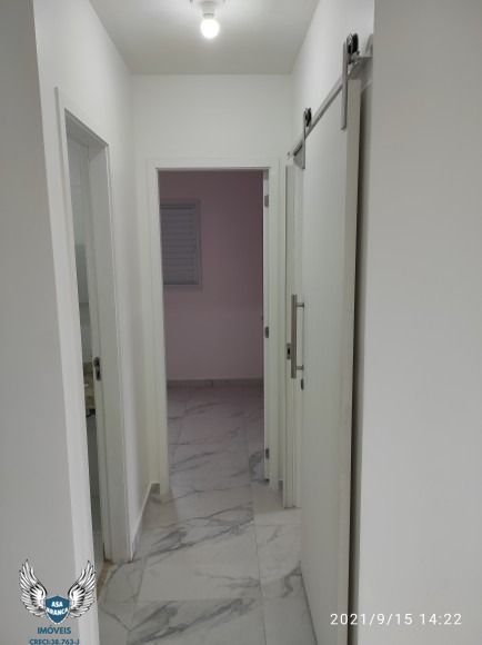 Apartamento à venda com 2 quartos, 71m² - Foto 2