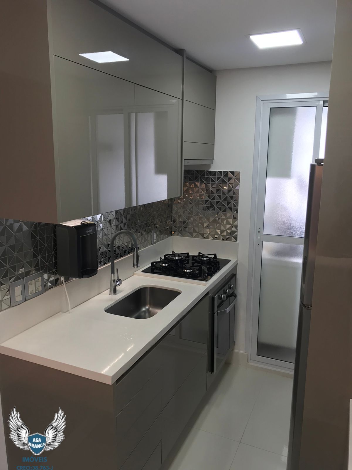 Apartamento à venda com 2 quartos, 49m² - Foto 14